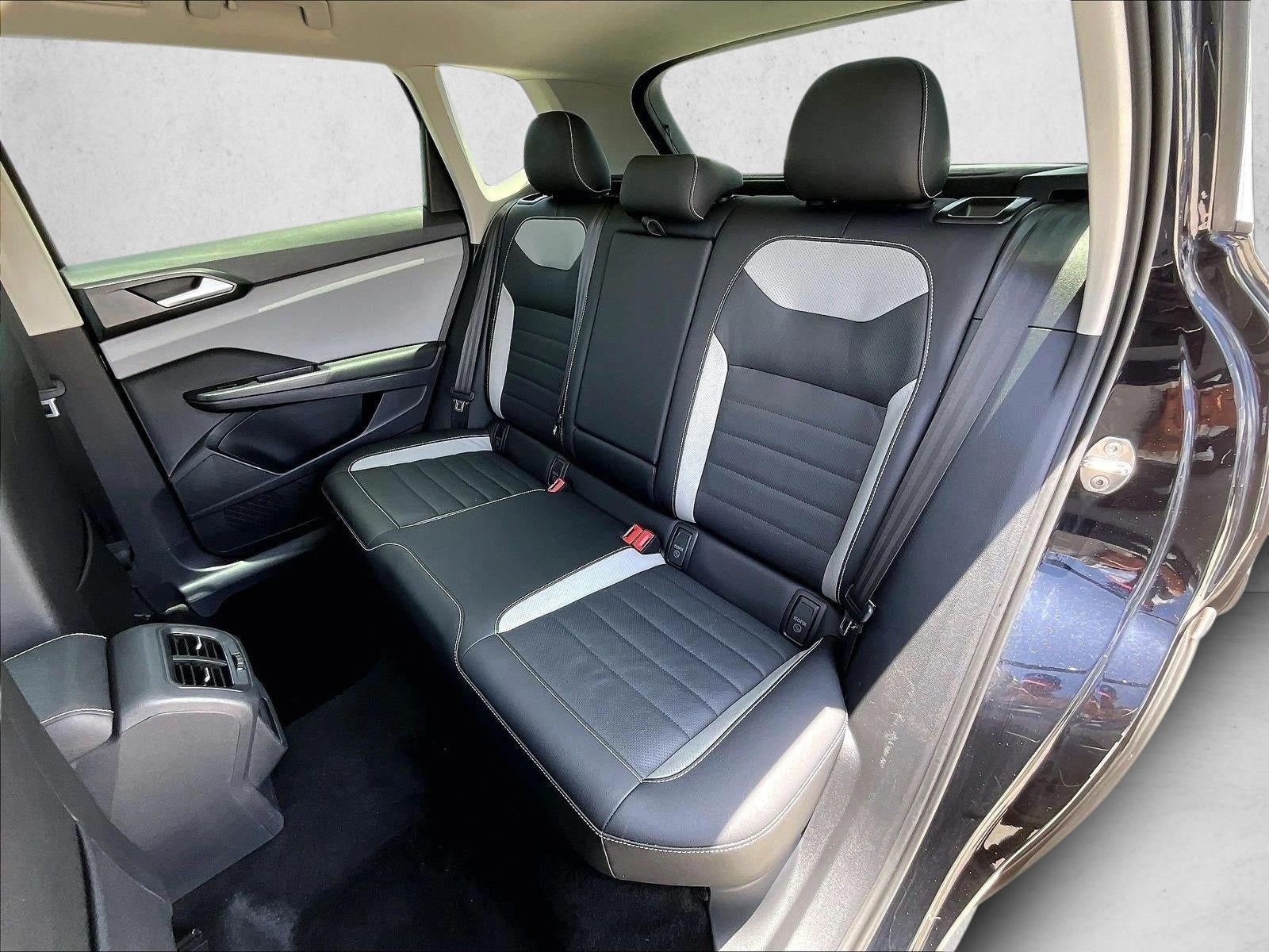 2022 Volkswagen Taos SEL 4MOTION