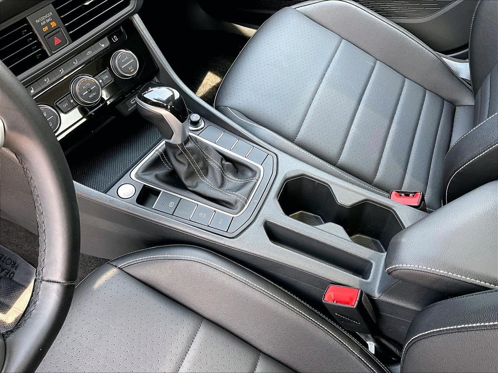2023 Volkswagen Jetta SE Auto