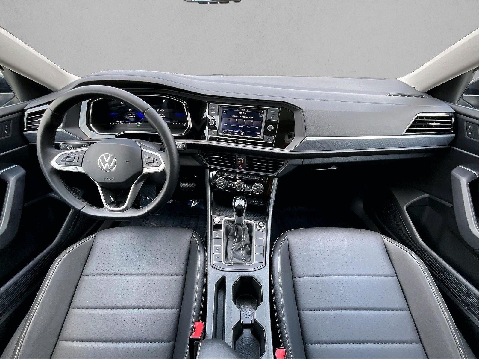 2023 Volkswagen Jetta SE Auto