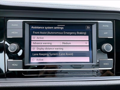 2023 Volkswagen Jetta SE Auto