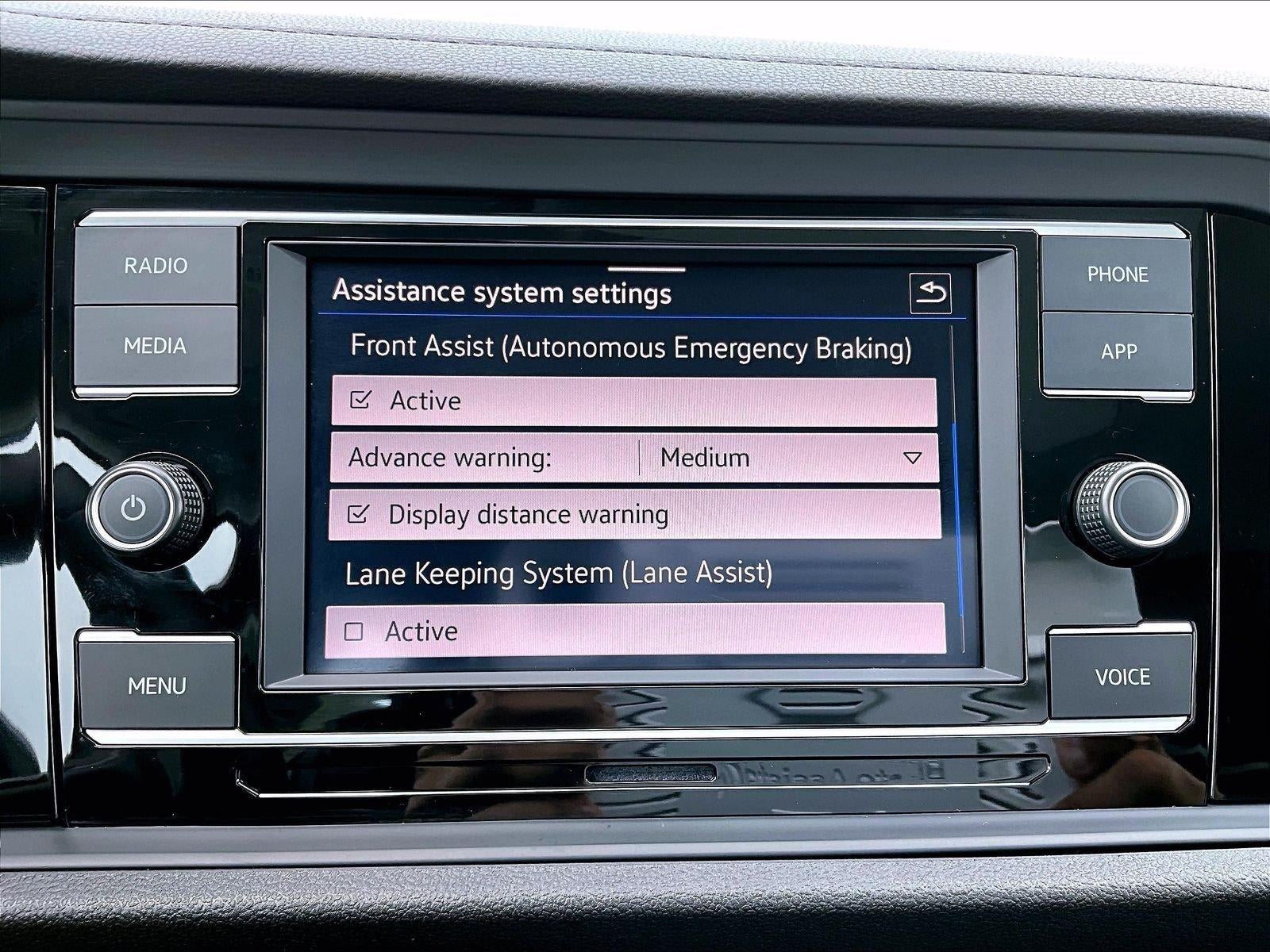 2023 Volkswagen Jetta SE Auto