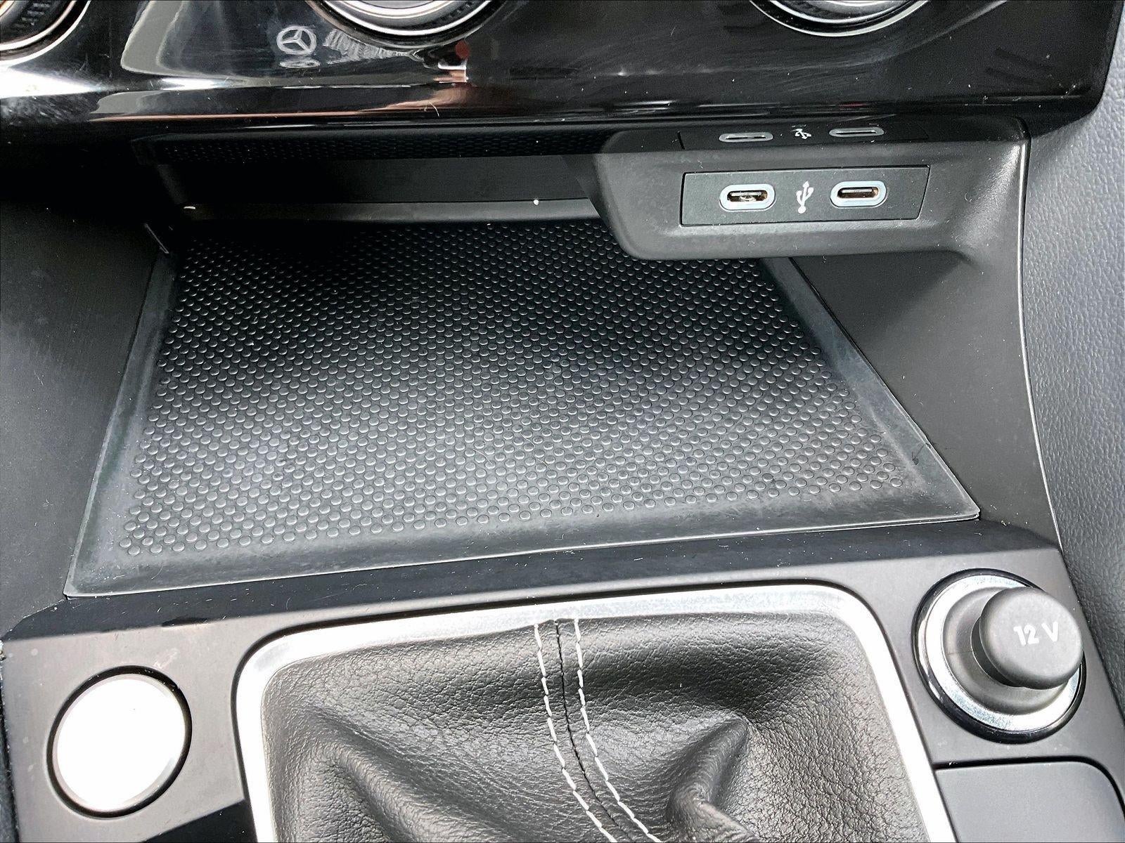 2023 Volkswagen Jetta SE Auto