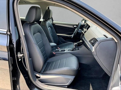 2023 Volkswagen Jetta SE Auto