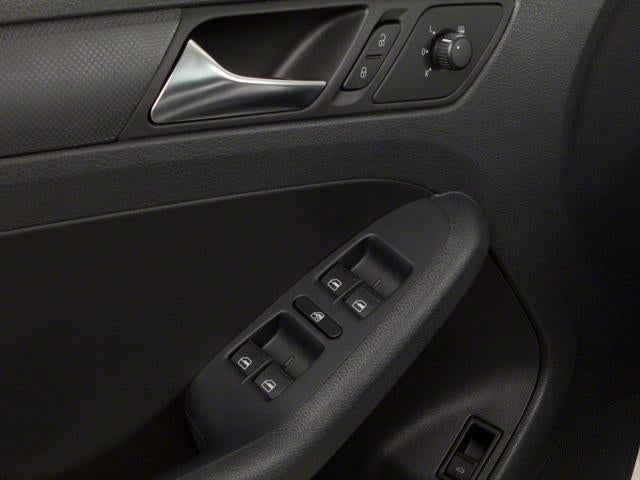 2013 Volkswagen Jetta 4dr Auto SE with Convenience Sedan