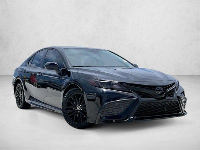 2022 Toyota Camry SE Auto (SE)