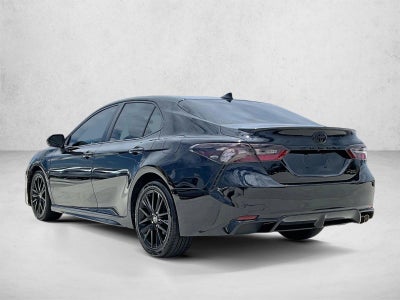 2022 Toyota Camry SE Auto (SE)