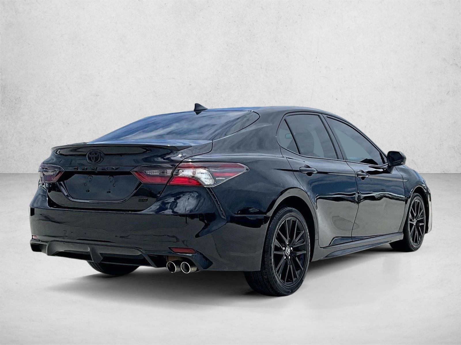 2022 Toyota Camry SE Auto (SE)