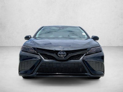 2022 Toyota Camry SE Auto (SE)