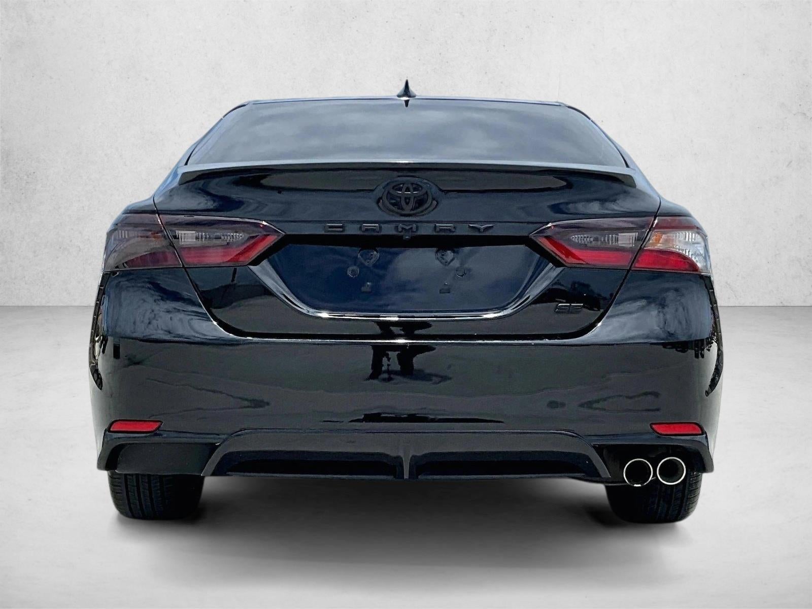 2022 Toyota Camry SE Auto (SE)