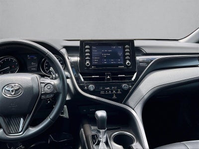 2022 Toyota Camry SE Auto (SE)