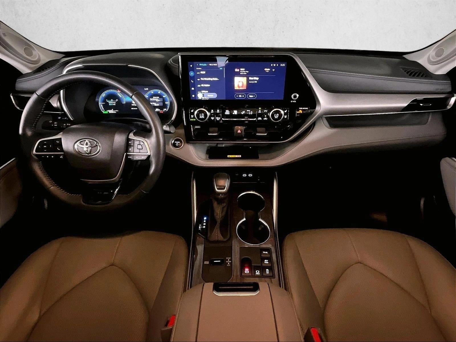 2025 Toyota Highlander Hybrid Limited AWD (Natl)