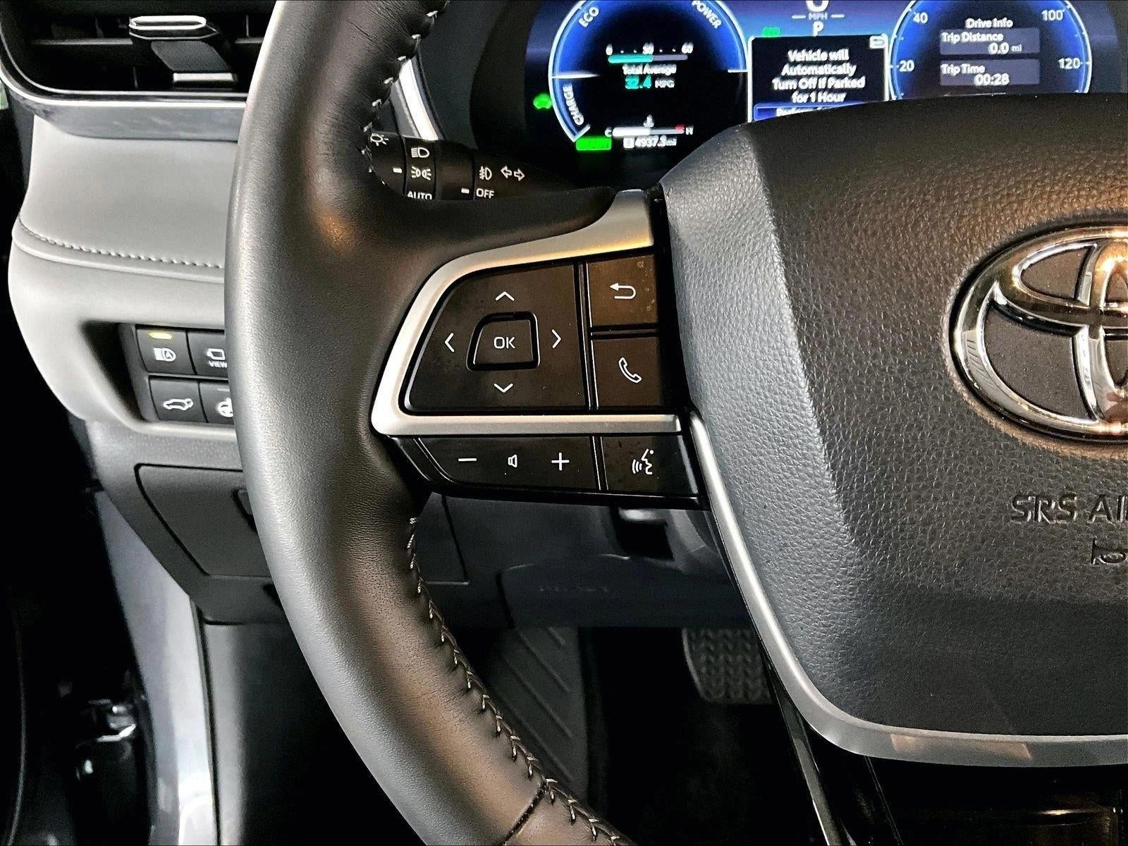 2025 Toyota Highlander Hybrid Limited AWD (Natl)