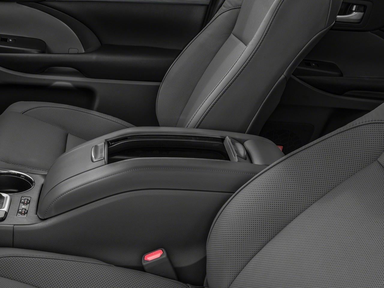 2017 Toyota Highlander Limited Platinum V6 FWD (Natl)