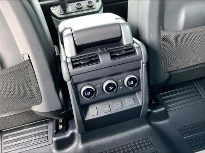 2024 Land Rover Defender 110 P500 SE
