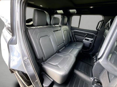 2024 Land Rover Defender 110 P500 SE