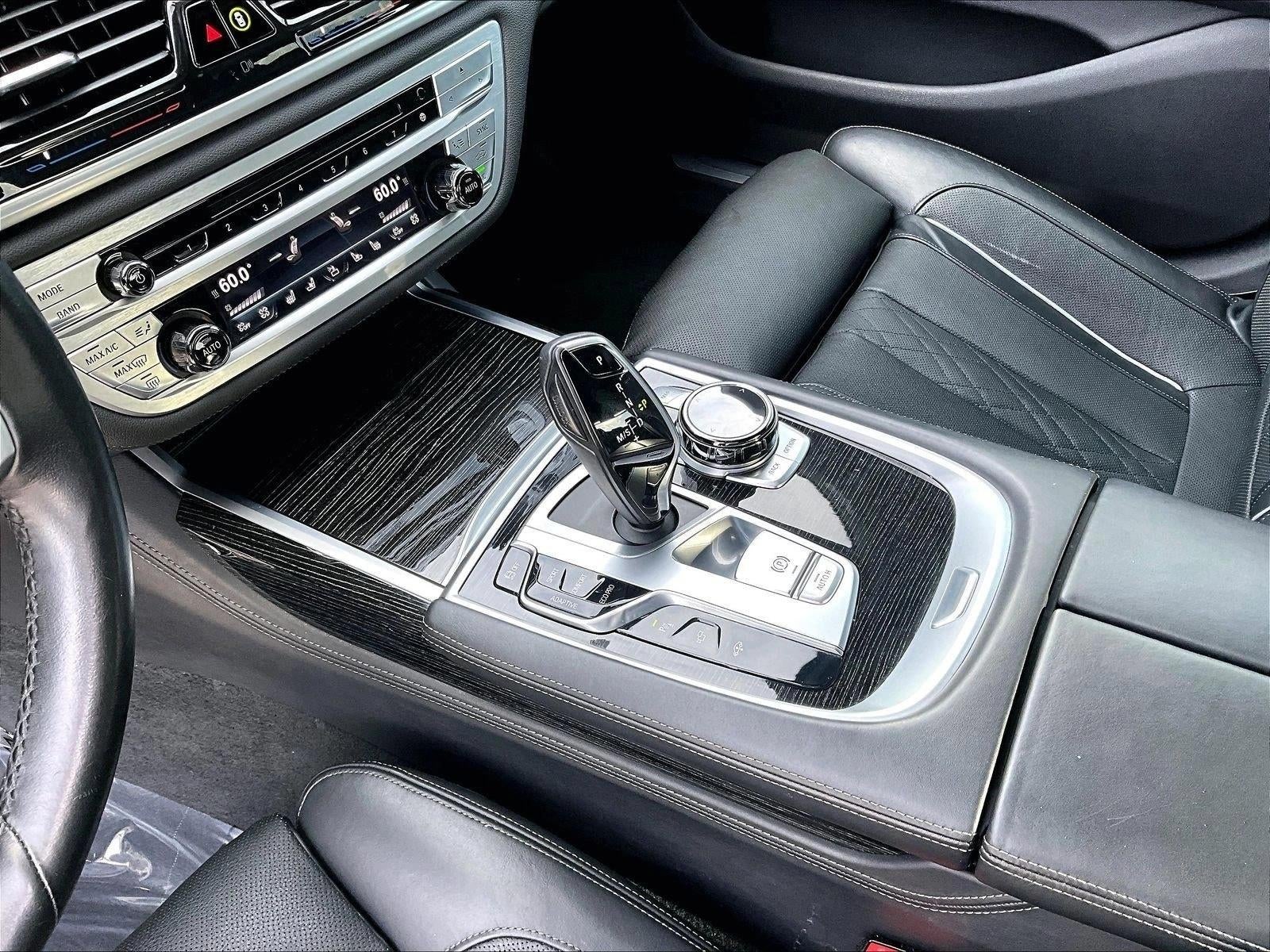 2017 BMW 750i Sedan