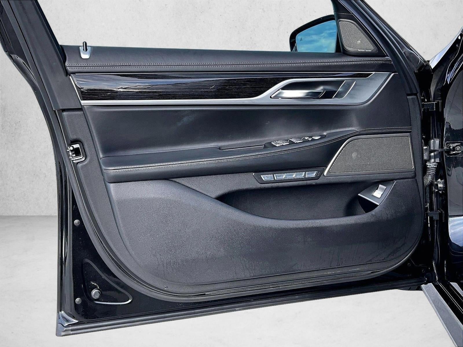 2017 BMW 750i Sedan