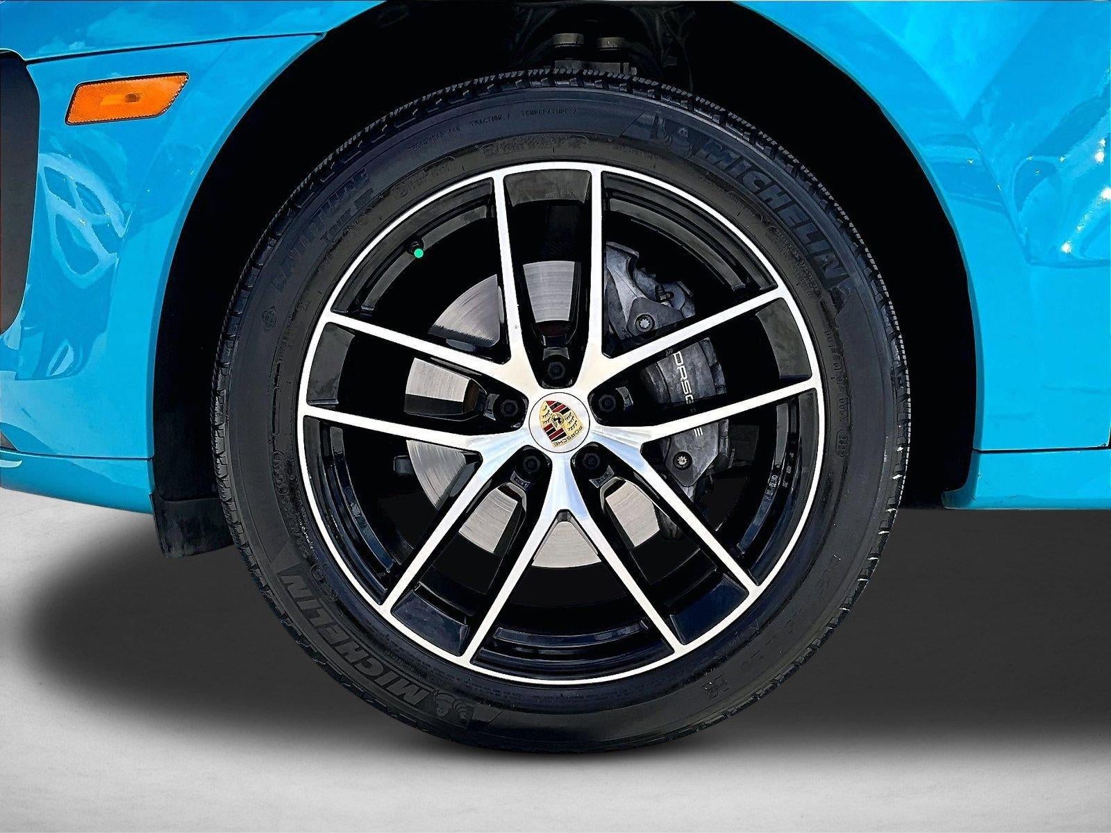 2023 Porsche Macan AWD