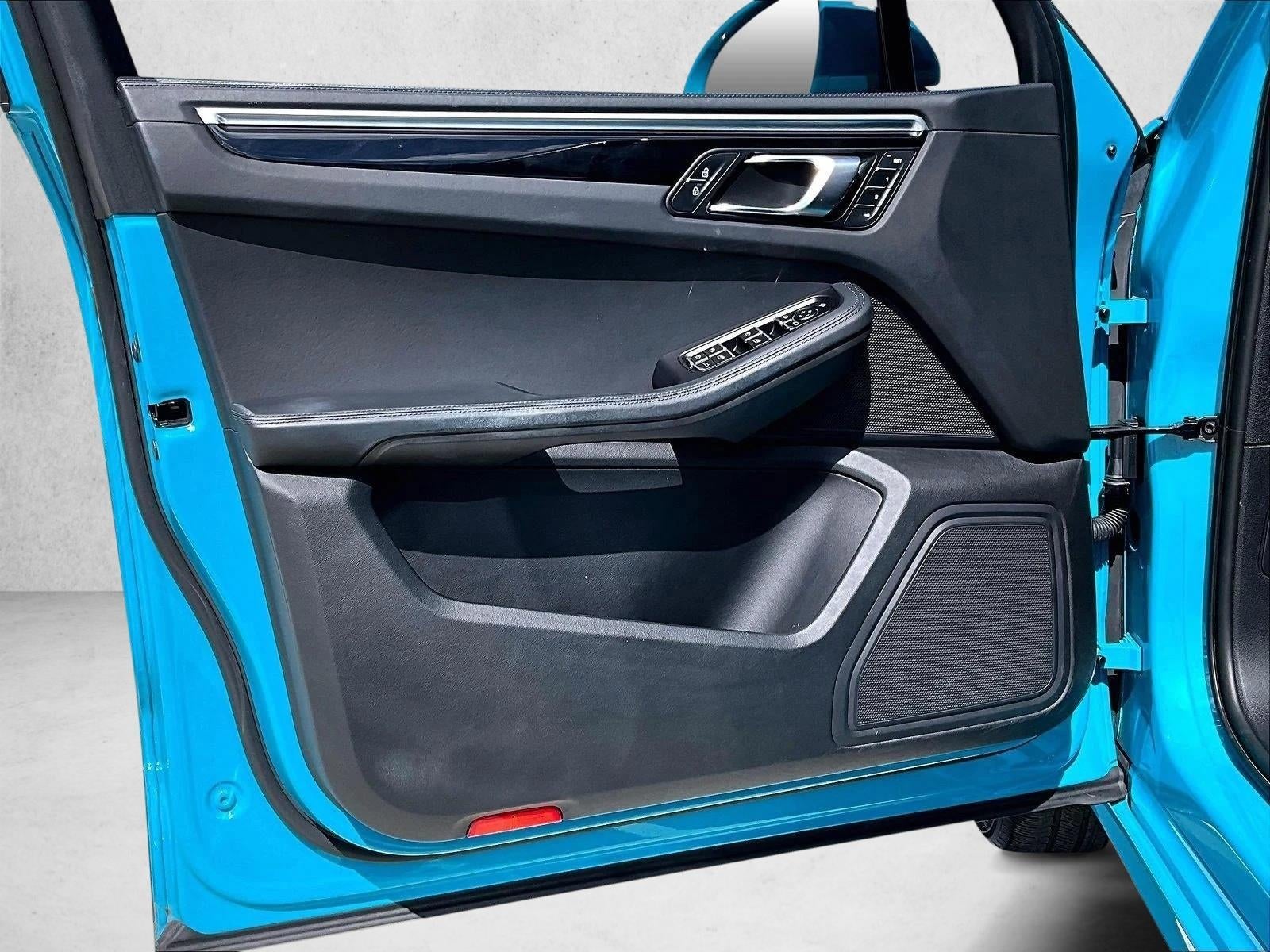 2023 Porsche Macan AWD