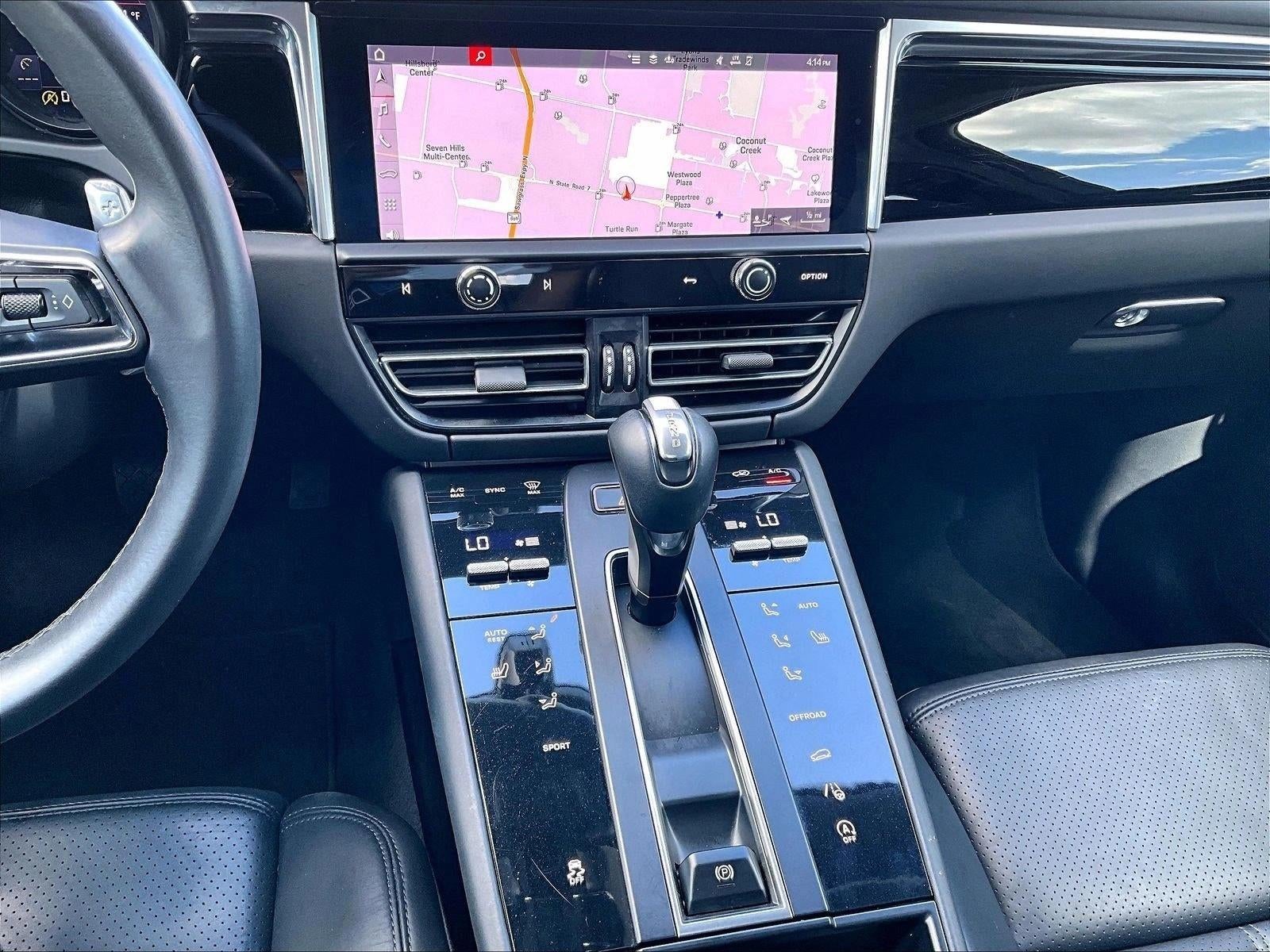 2023 Porsche Macan AWD