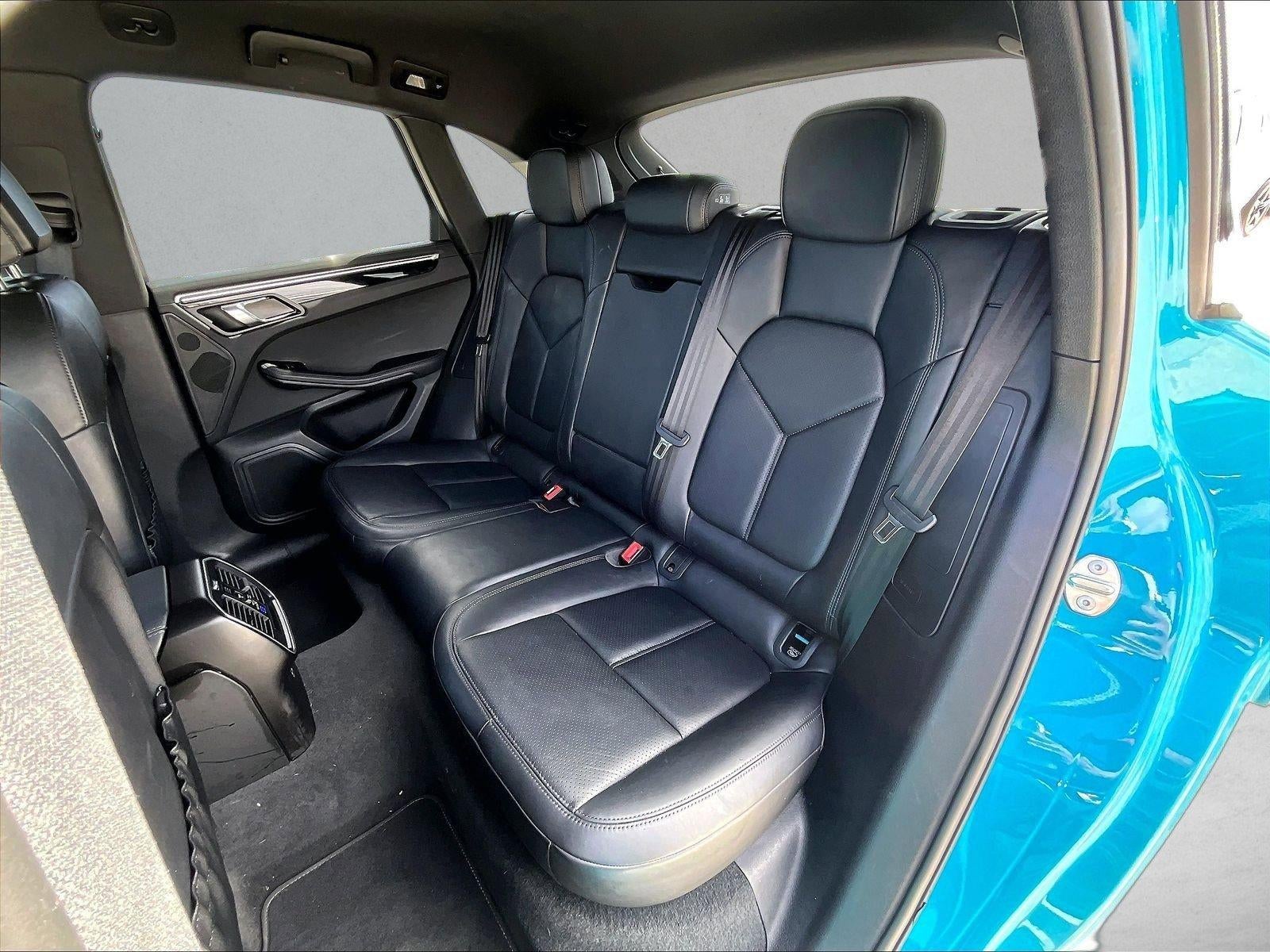 2023 Porsche Macan AWD