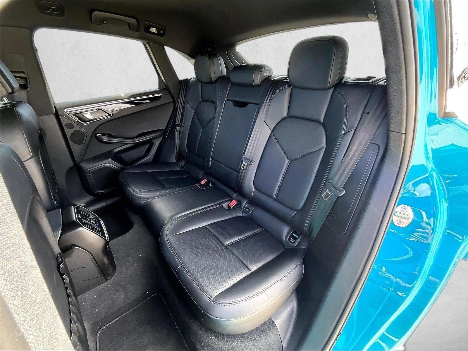 2023 Porsche Macan AWD