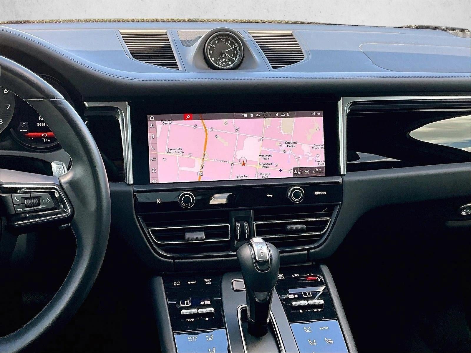 2023 Porsche Macan AWD