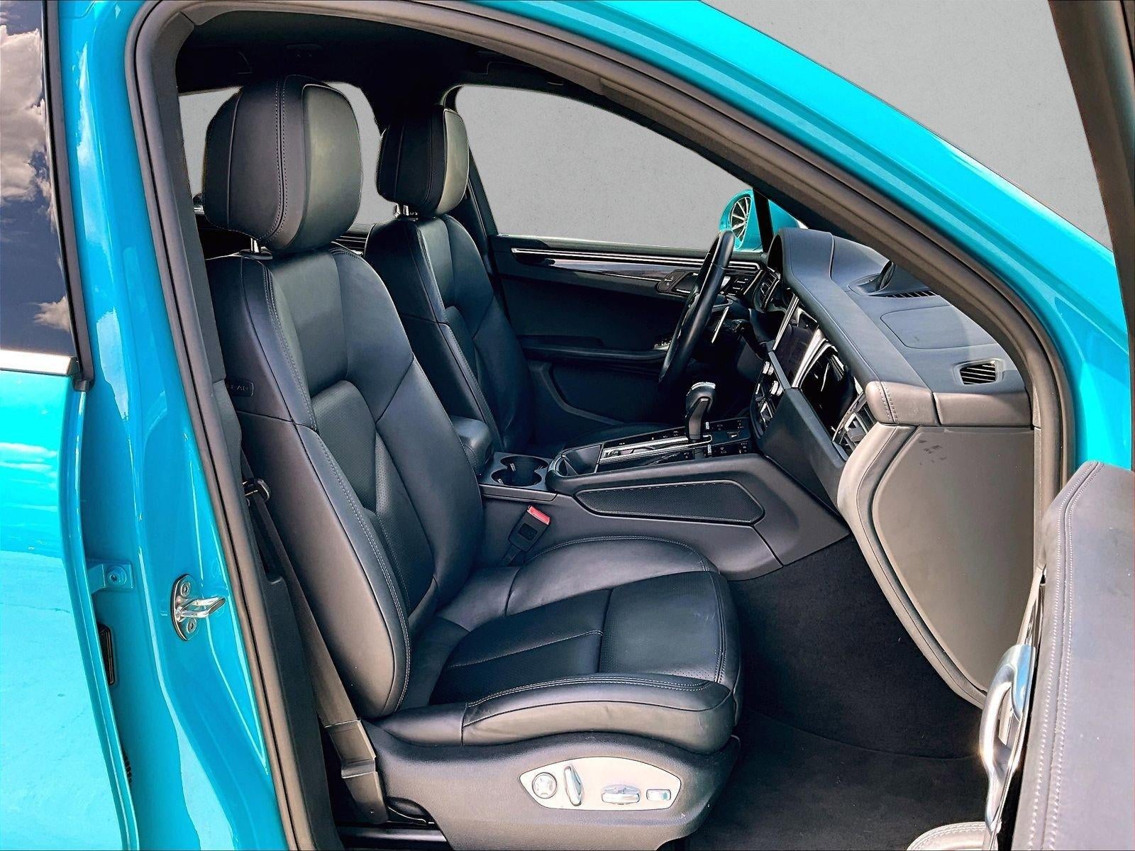 2023 Porsche Macan AWD