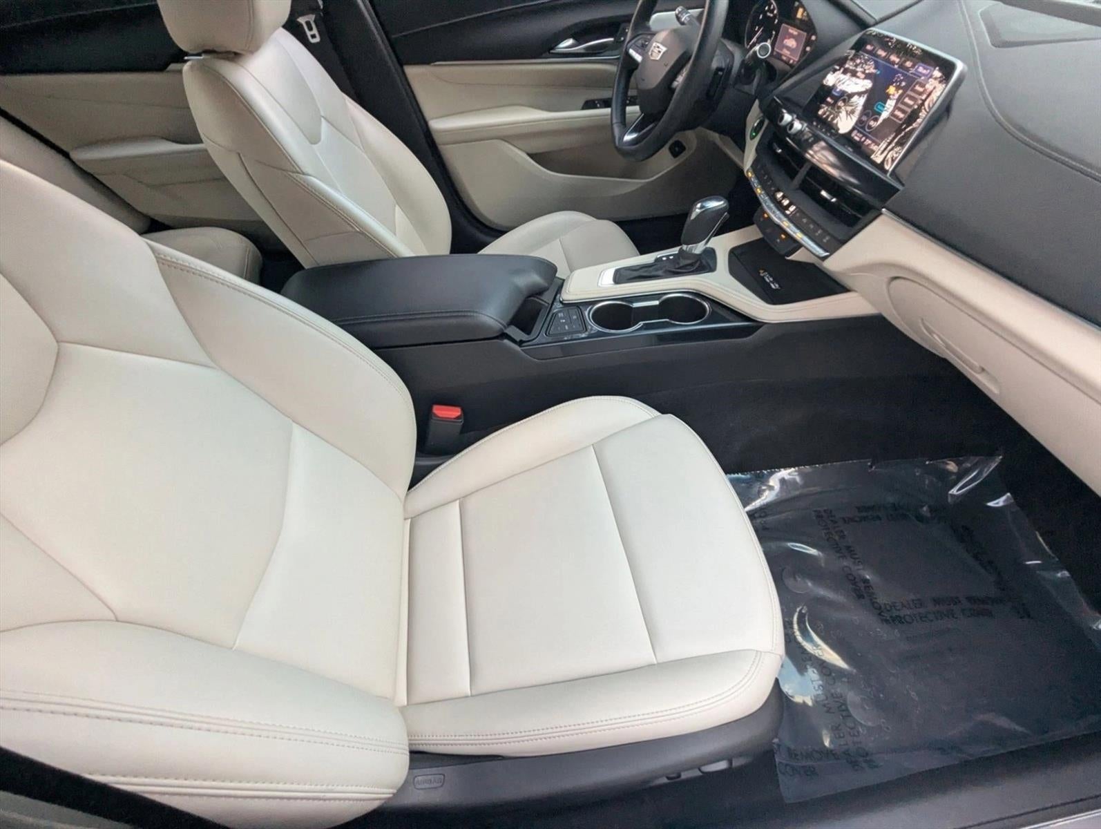 2023 Cadillac CT4 4dr Sdn Luxury