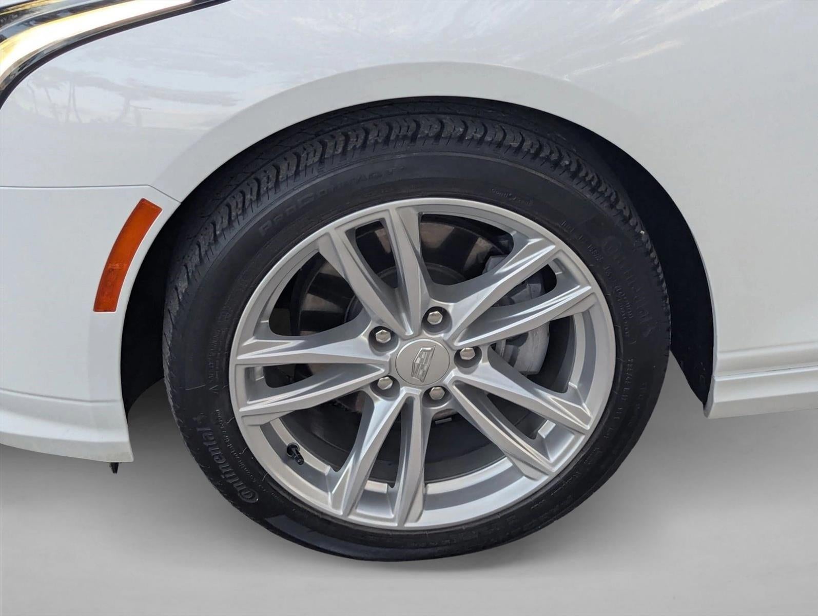 2023 Cadillac CT4 4dr Sdn Luxury