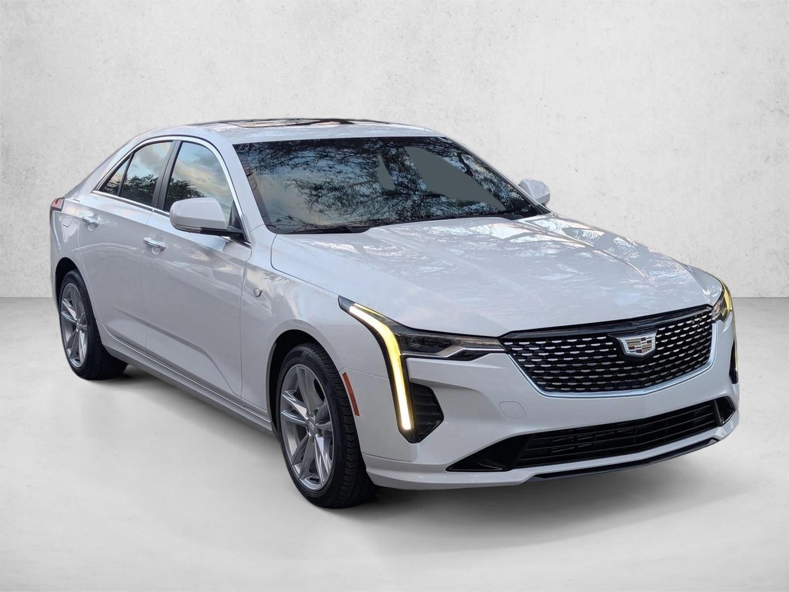 2023 Cadillac CT4 4dr Sdn Luxury