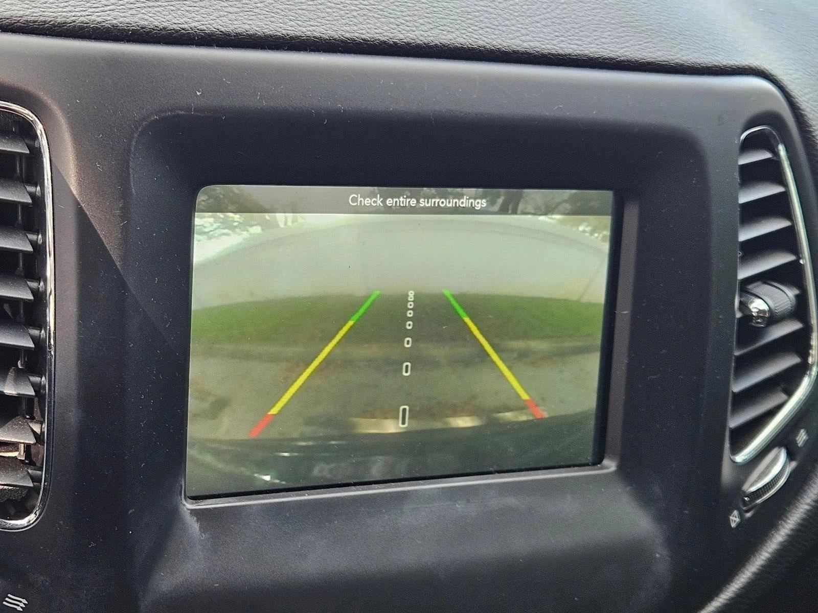 2020 Jeep Compass Latitude w/Sun/Safety Pkg FWD