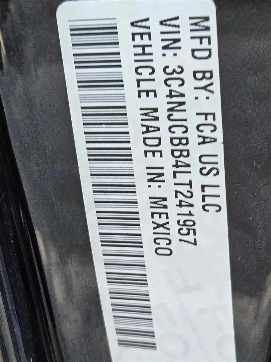 2020 Jeep Compass Latitude w/Sun/Safety Pkg FWD