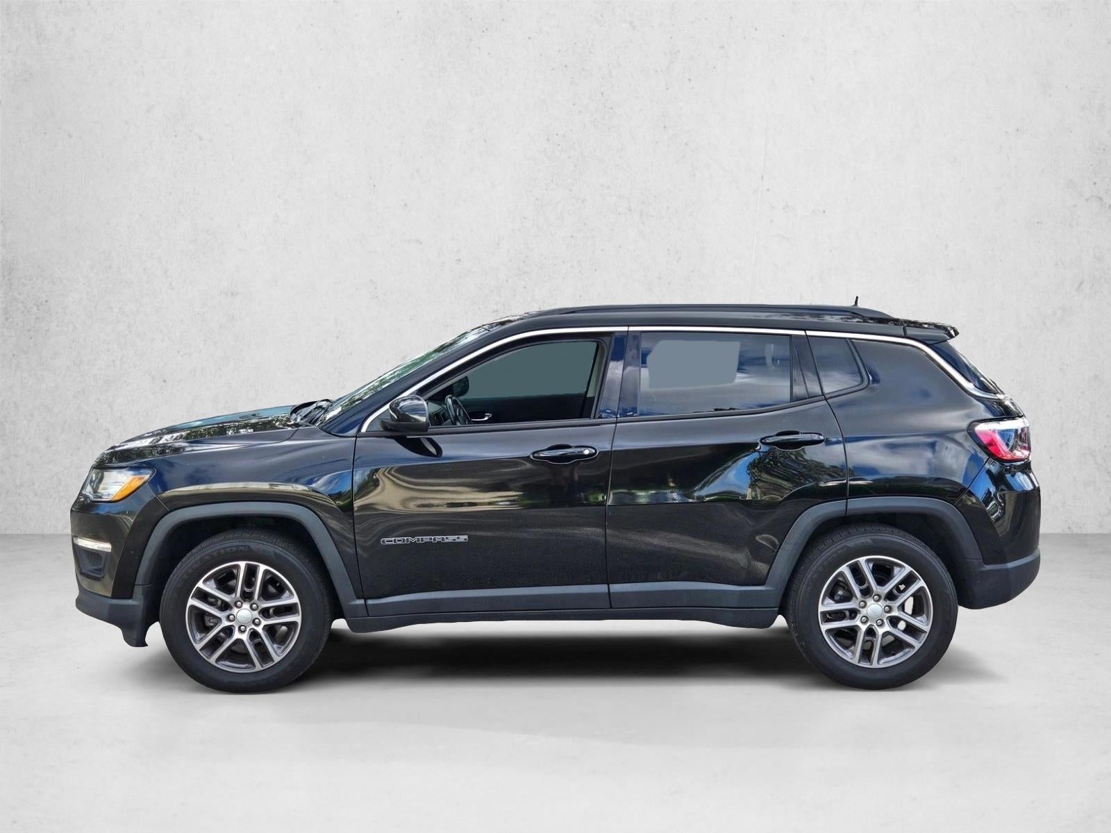 2020 Jeep Compass Latitude w/Sun/Safety Pkg FWD
