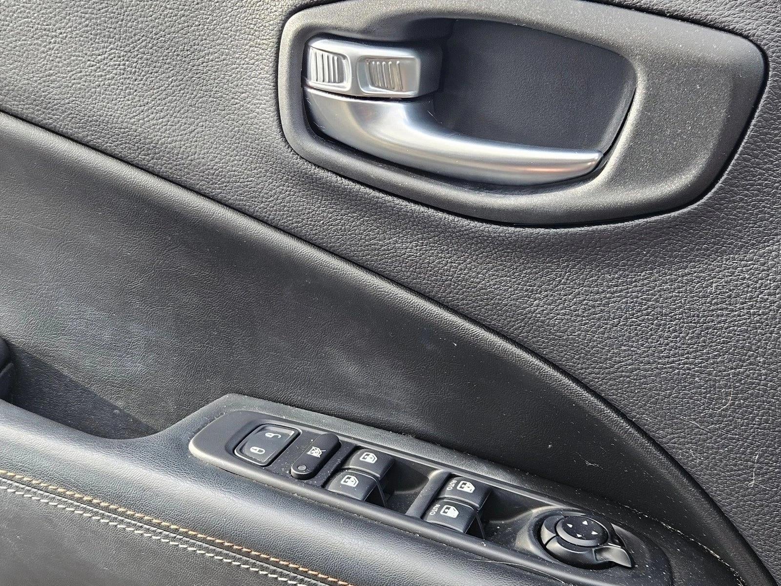 2020 Jeep Compass Latitude w/Sun/Safety Pkg FWD