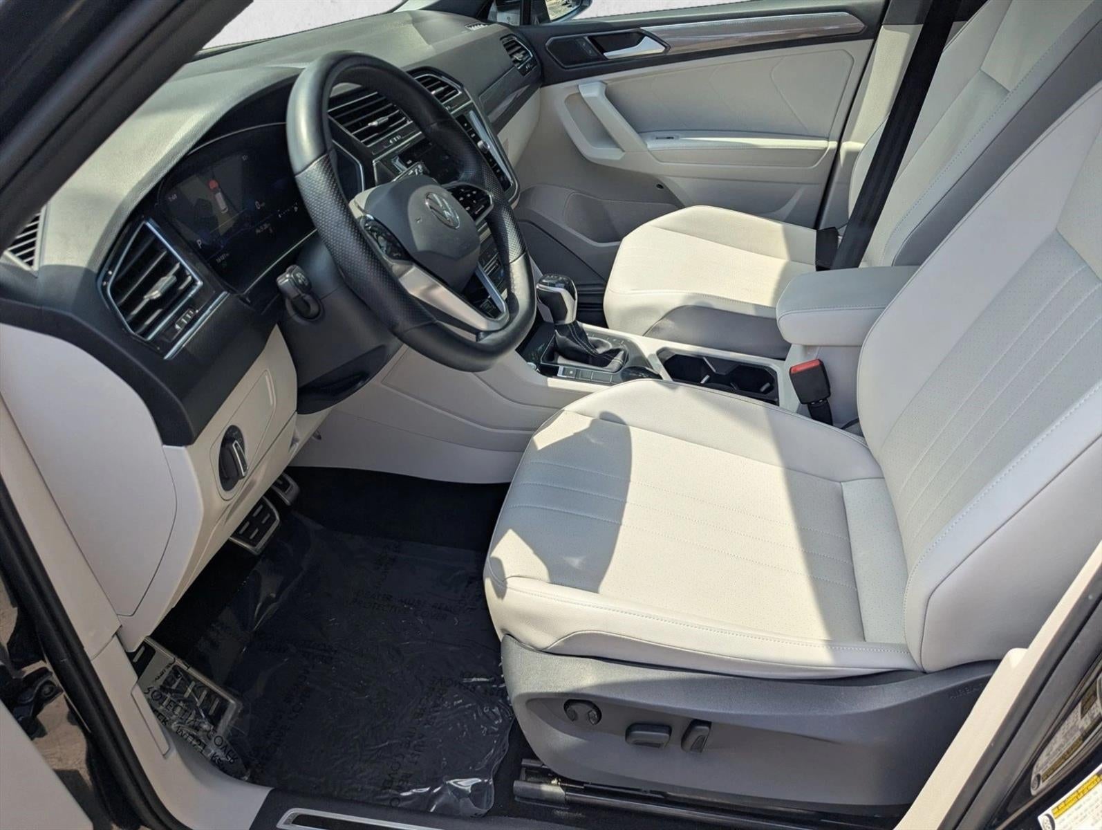 2023 Volkswagen Tiguan 2.0T SE R-Line Black FWD