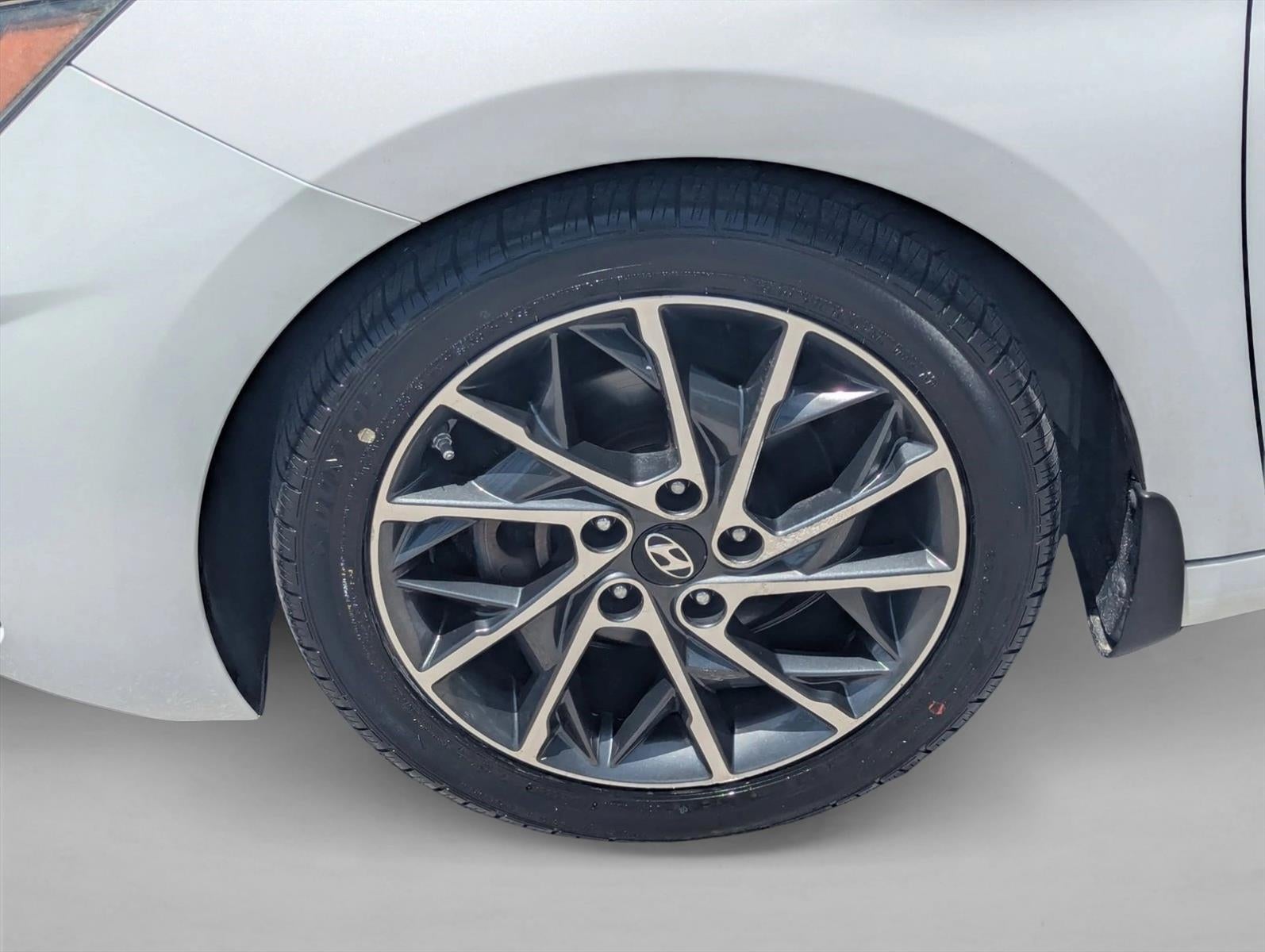 2019 Hyundai ELANTRA Limited Auto