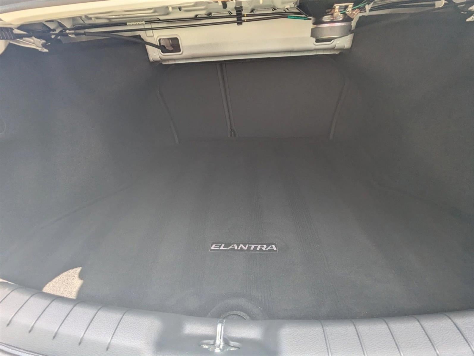 2019 Hyundai ELANTRA Limited Auto