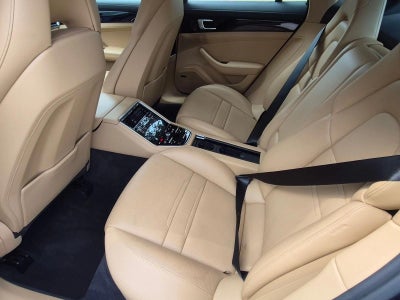 2018 Porsche Panamera 4 AWD