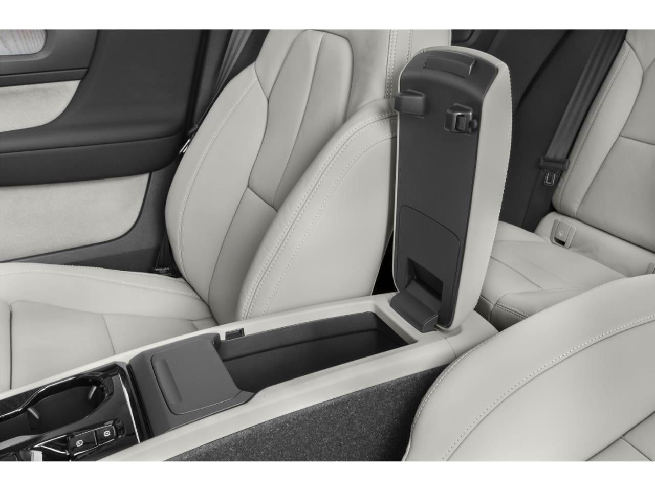 2022 Volvo XC40 T5 AWD Momentum
