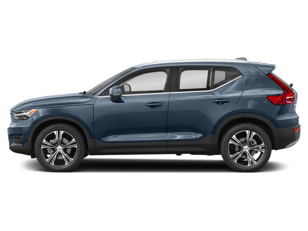 2022 Volvo XC40 T5 AWD Momentum
