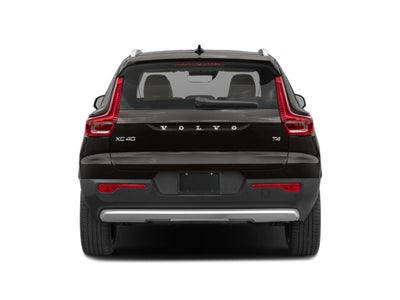 2022 Volvo XC40 T5 AWD Momentum