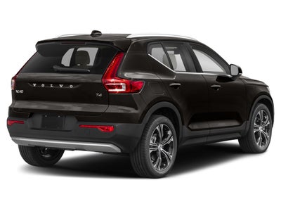 2022 Volvo XC40 T5 AWD Momentum