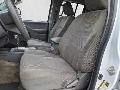 2017 Nissan Frontier Crew Cab 4x2 SV V6 Auto