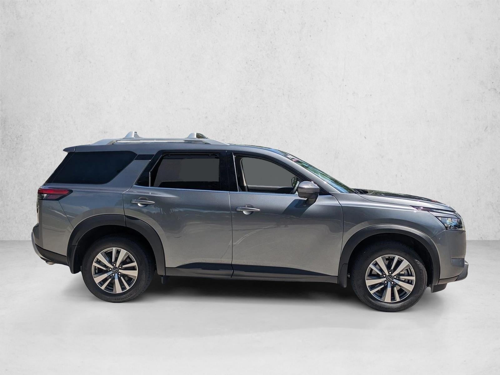 2025 Nissan Pathfinder SL 2WD