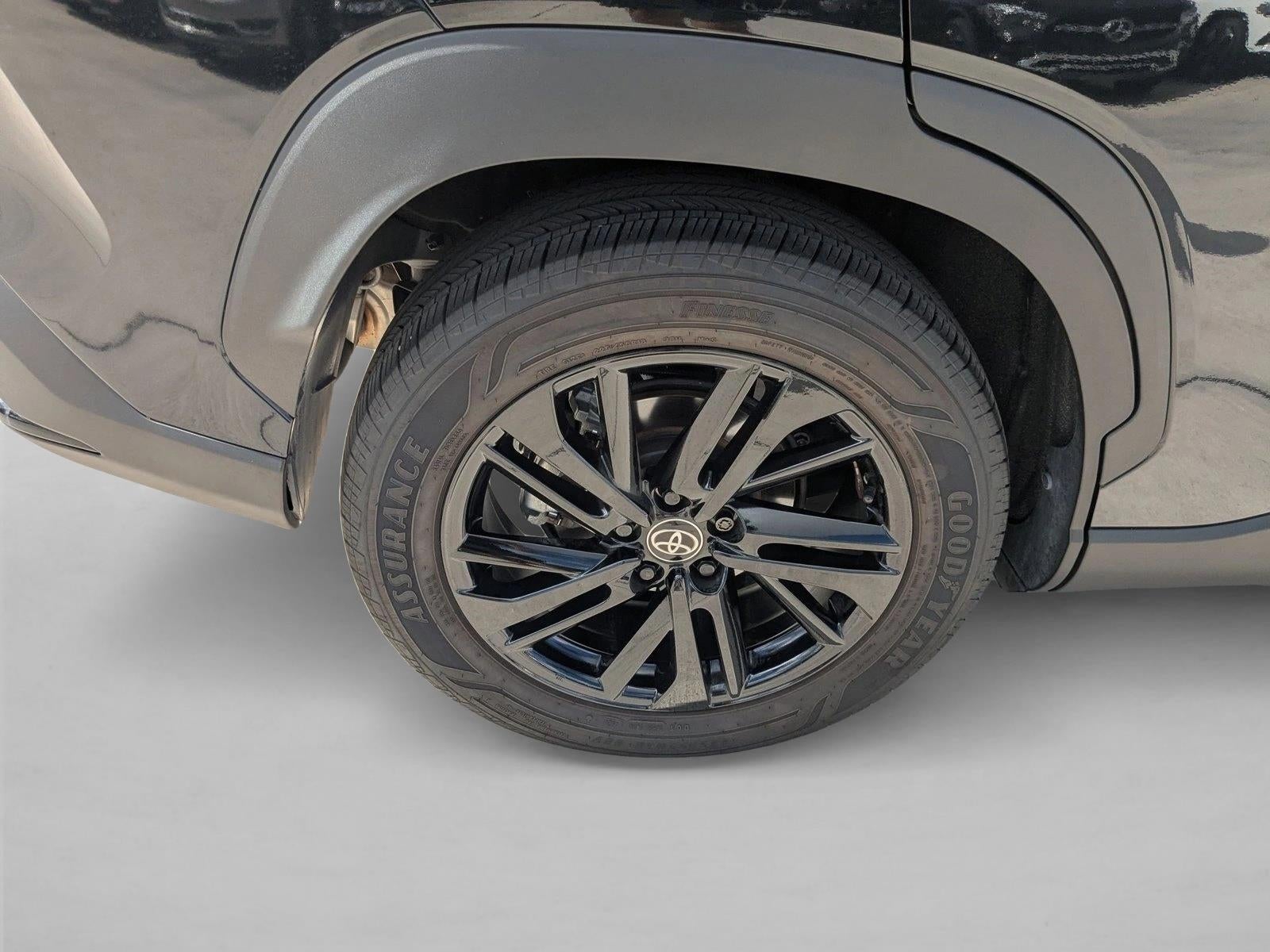 2025 Toyota Corolla Cross Hybrid Nightshade Edition 4WD (Natl)