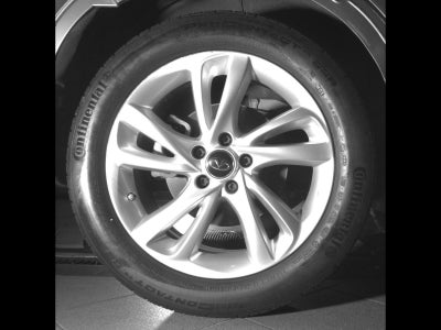 2017 INFINITI QX30 Premium FWD