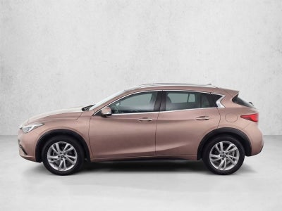 2017 INFINITI QX30 Premium FWD