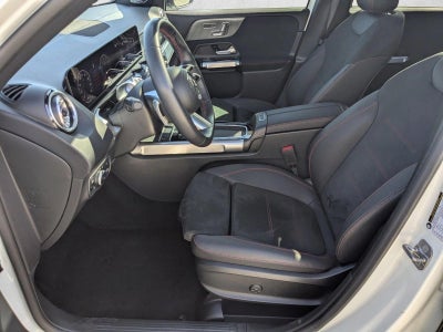 2025 Mercedes-Benz GLB GLB 250 SUV