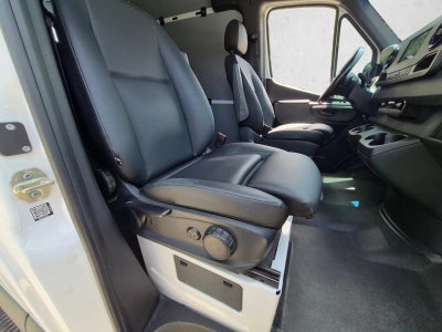 2022 Mercedes-Benz Sprinter Cargo Van 2500 Standard Roof V6 144" 4WD